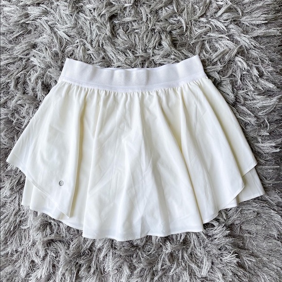 Lululemon court rival skirt - Picture 2 of 3